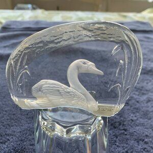WEDGWOOD Crystal Made in London for DANBURY MINT SWAN Paperweight